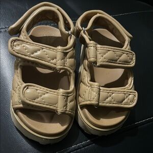 Gap baby shoes